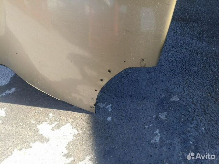 Спойлер кабины верхний Volvo (Вольво)