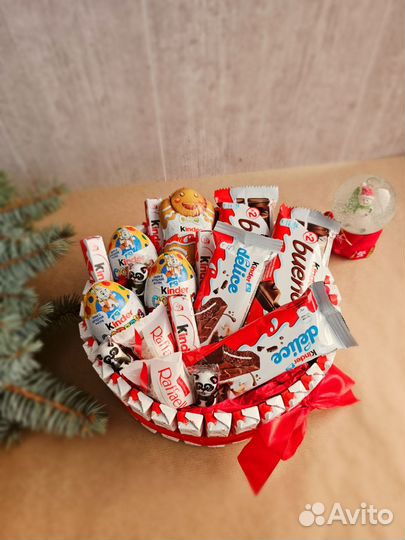 Шикарный Киндер торт/сладкий букет для девушки