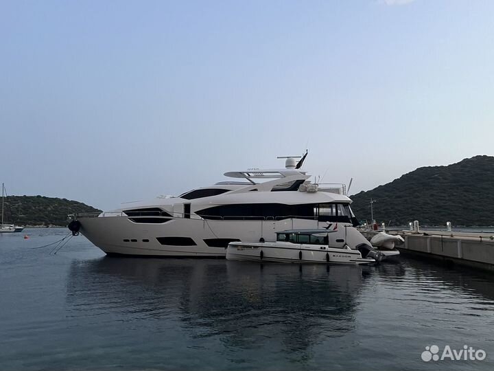 Mrs B моторная яхта 30,75 м / 100 футов 11 дюймов