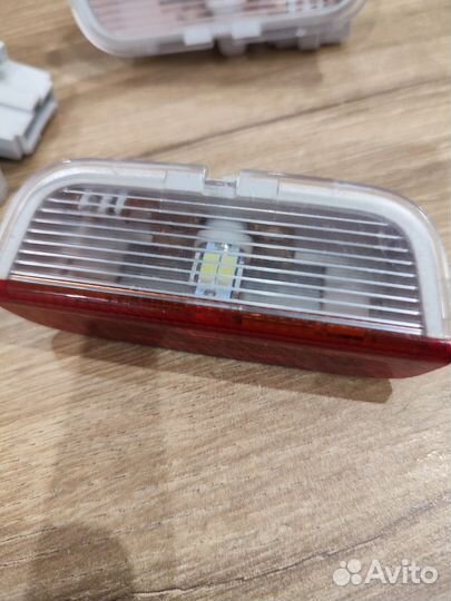 Фонарь подсветки двери Туарег