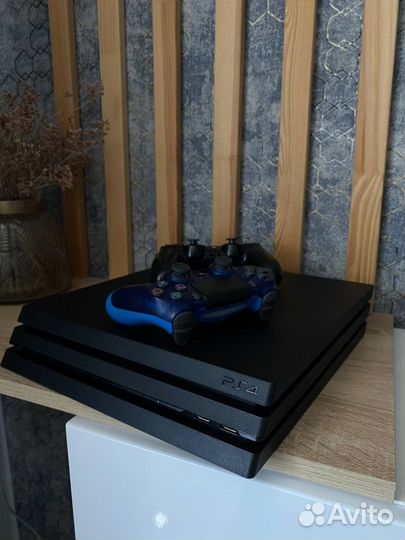 Sony PS4 pro 1tb 2rev