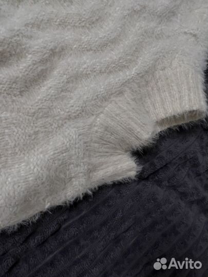 Свитер пушистый