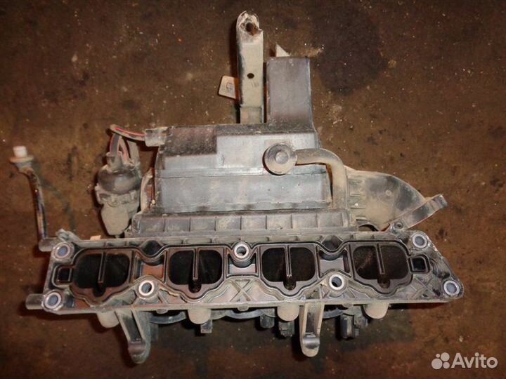 Коллектор впускной Chevrolet Aveo T300 F16D4 2012