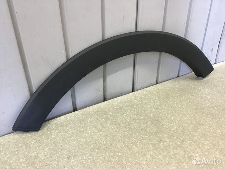 Накладка переднего крыла левого Kia Sportage 2010