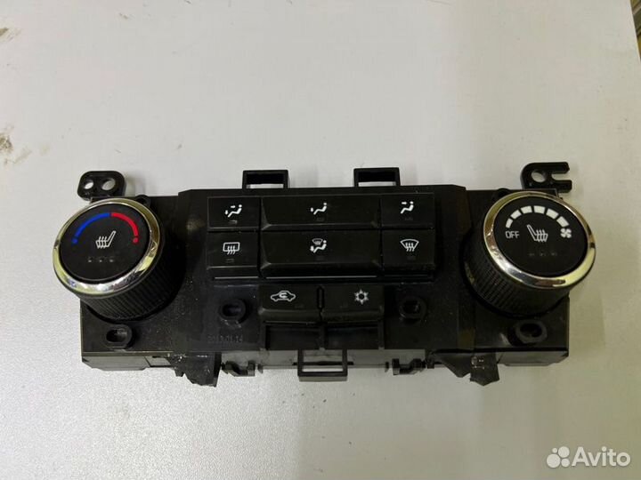 Блок управления климат-контролем Chevrolet Cruze