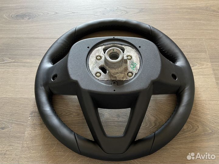 Руль Bmw 7 G11 G12 G30 (с ассистентами)