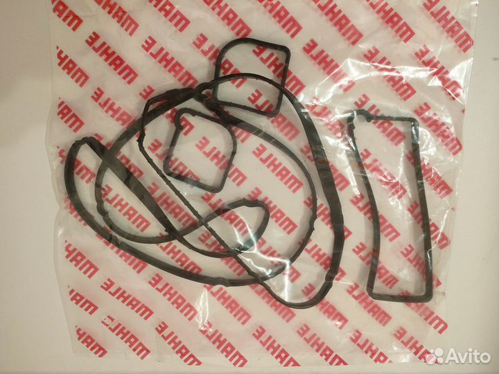 Комплект прокладок для двигателя Ford 1.8 mahle