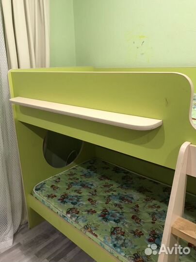 Детская двухярусная кровать