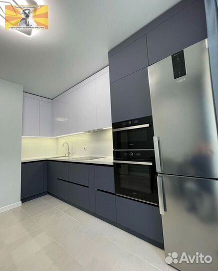 Прямая в потолок кухня на заказ