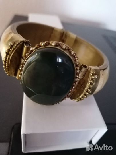 Браслет с крупным натурал. Нефритом Индия Редкость