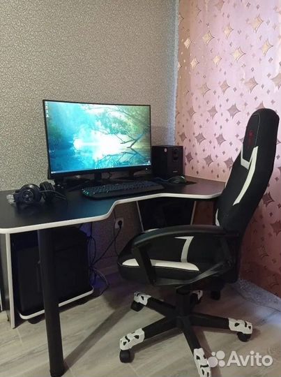 Компьютерный стол новый от производителя
