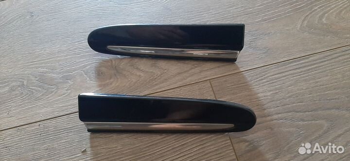 Молдинг переднего крыла Mercedes CLK W209