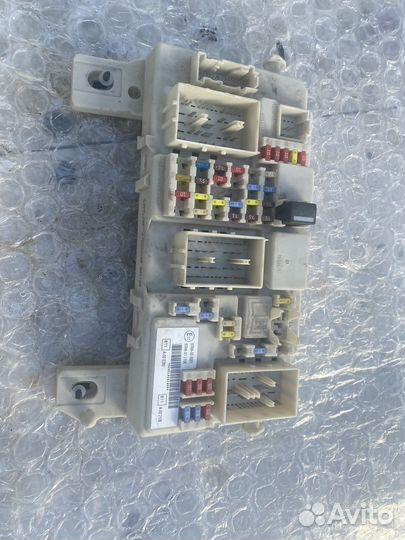 Блок предохранителей Ford Focus 2 GEM BCM