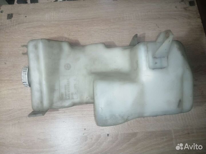 Бачок омывателя Audi 100/А6 45