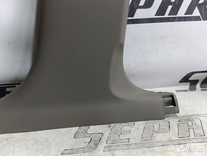 Обшивка центральной стойки правая Audi A4 Allroad