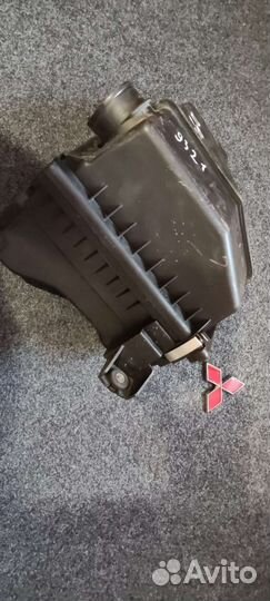 Корпус воздушного фильтра Mitsubishi Colt