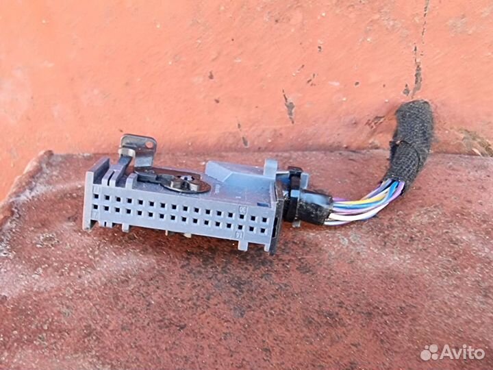 Разъем приборной панели Форд Фокус 2