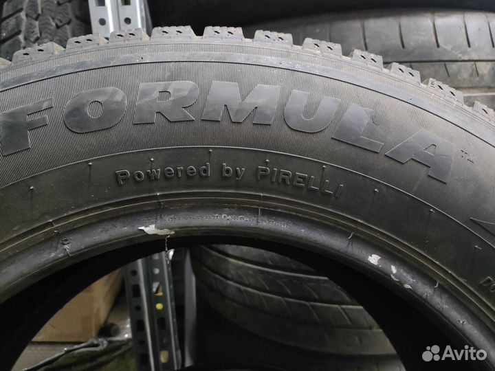 Pirelli Formula Ice 235/65 R17 108T