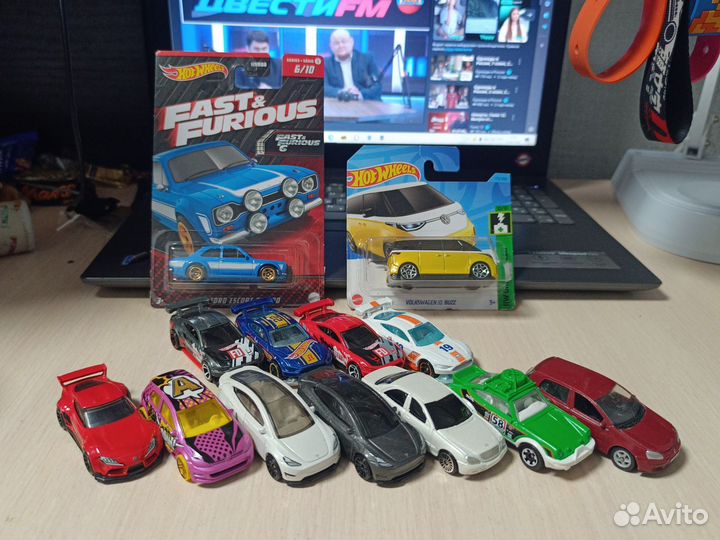 Машинки hot wheels