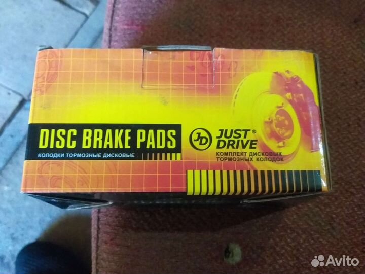 Колодки тормозные передние
