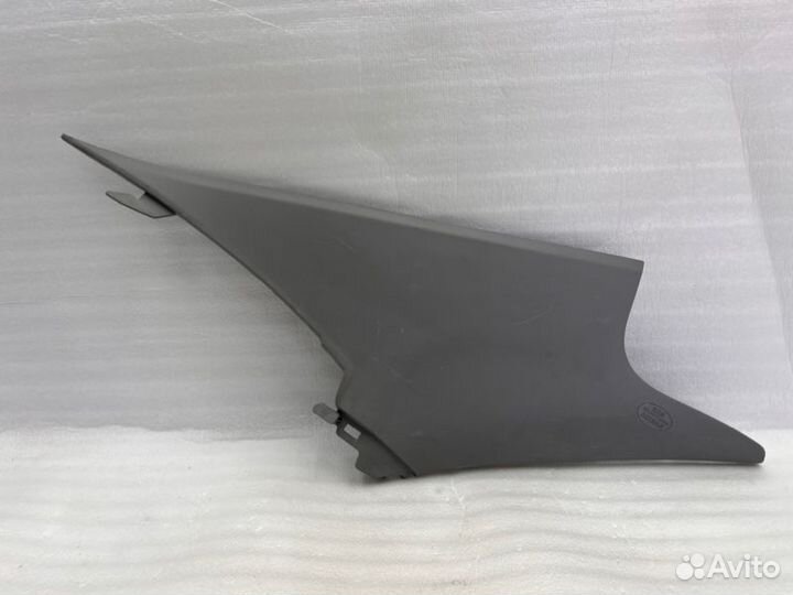 Накладка стойки внутренняя задняя левая Toyota