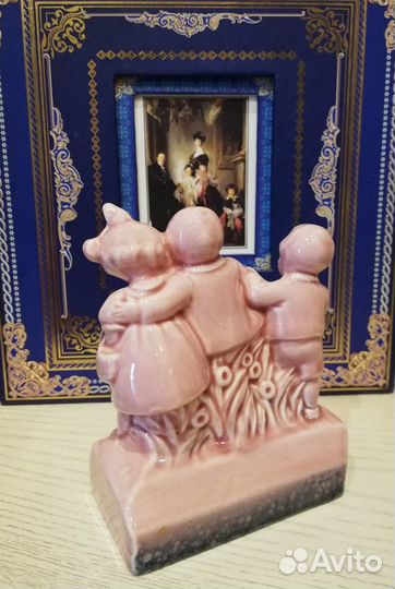 Статуэтка фаянсовая дети Европа (редкое клеймо)