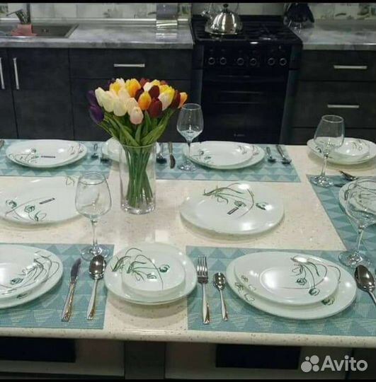 Новый набор посуды, тарелок, кухонный сервис