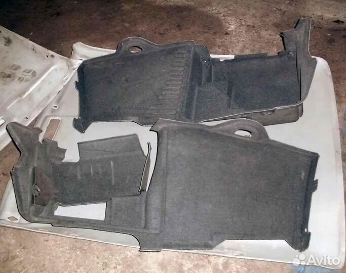 Обшивка багажника VW Golf 4