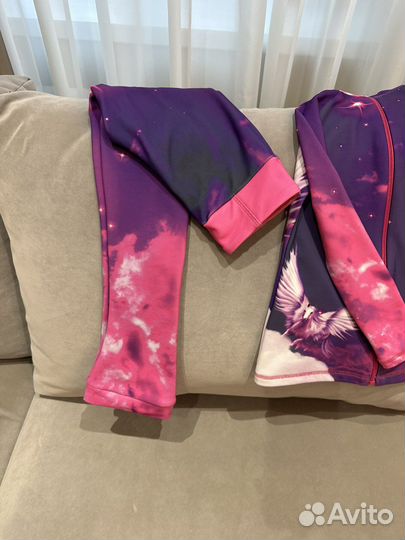 Тренировочный костюм и защита на фигурное катание