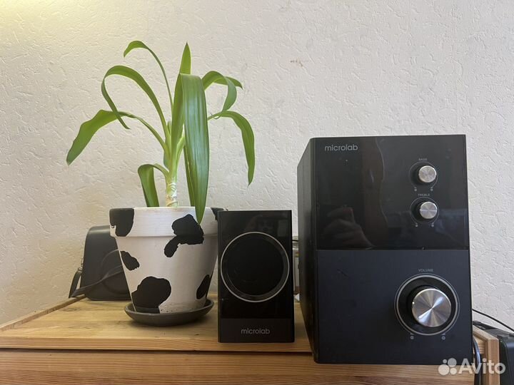 Сабвуфер и колонка microlab