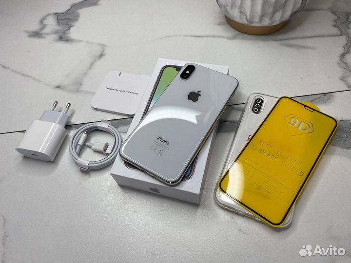 iPhone Xs, 64 ГБ