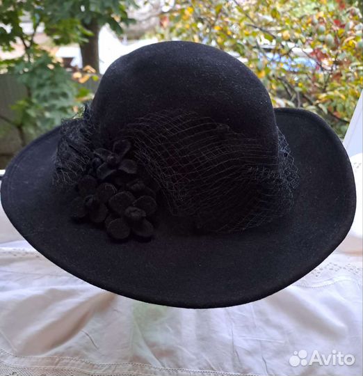 Шляпа с широкими полями