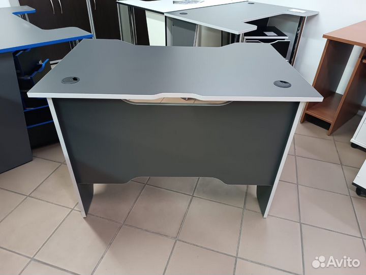 Компьютерный игровой стол лдсп 18мм