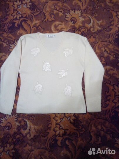 Женский свитер р.М (44- 46)