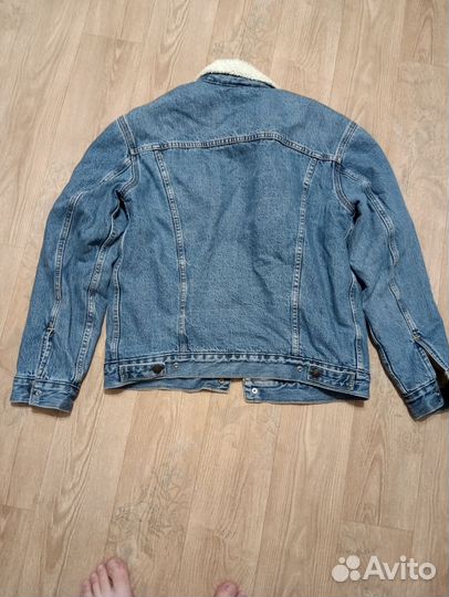 Джинсовая куртка levis