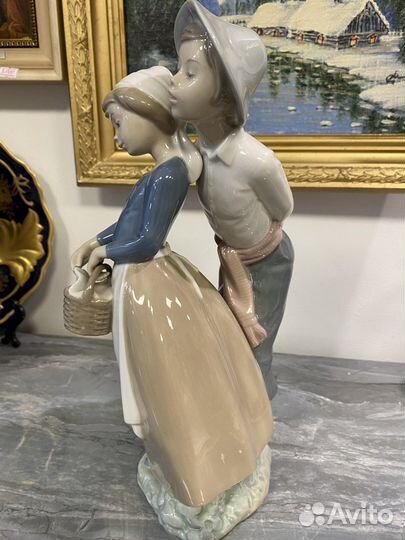 Статуэтки фарфоровые lladro