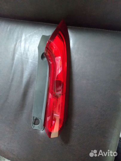 Фонарь правый верхний хонда C-RV