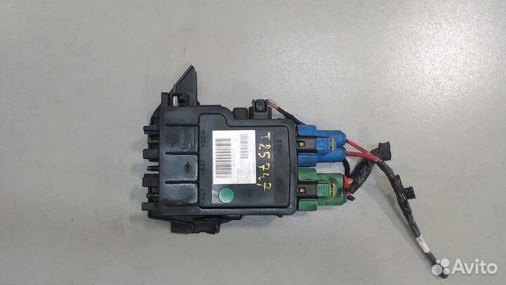 Блок предохранителей Renault Laguna 3 2009, 2008