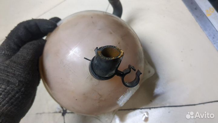 Бачок расширительный Volkswagen Transporter 4