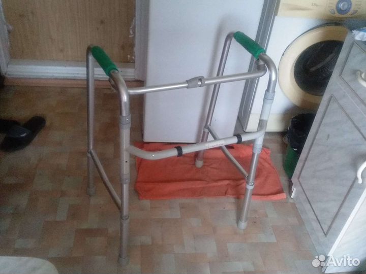 Ходунки для взрослых инвалидов