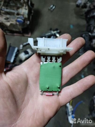Резистор отопителя Лада Ларгус Кросс