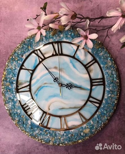 Часы настенные из эпоксидной смолы