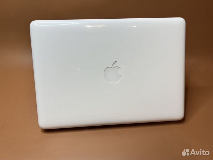 Apple MacBook 13 2010