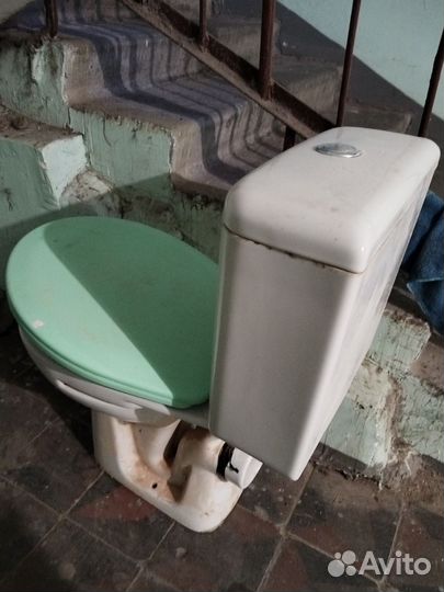 Унитаз с бачком б/у