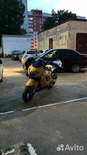 Honda CBR600F4