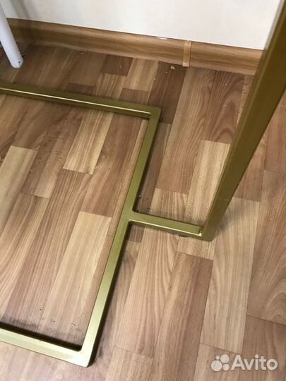 Вешало стойка