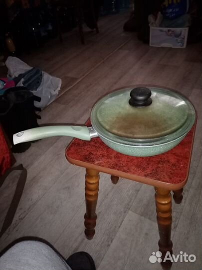 Сковорода алюминиевая глубокая, 26см. Почти новая