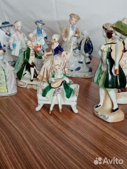 Статуэтки в ассорттменте