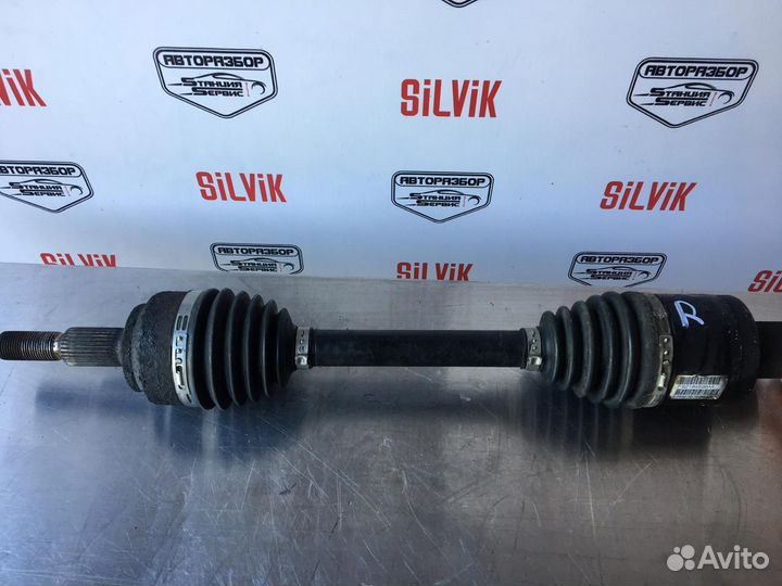 Передний правый привод Jeep Grand Cherokee III WK