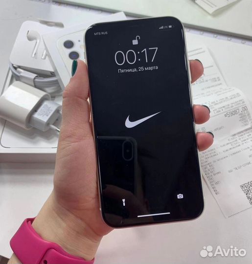 iPhone 11, 64 ГБ